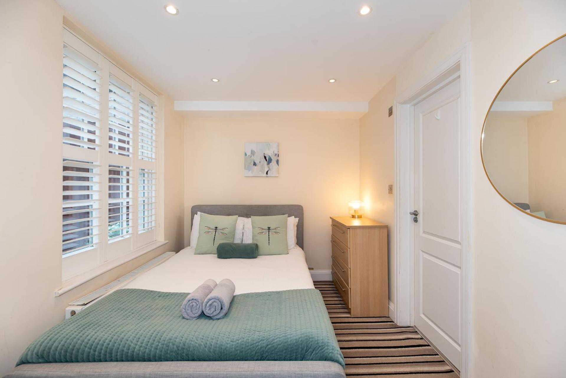 3 Bedroom Apartment With Private Terrace In Pimlico, Westminster, Victoria London Exterior photo